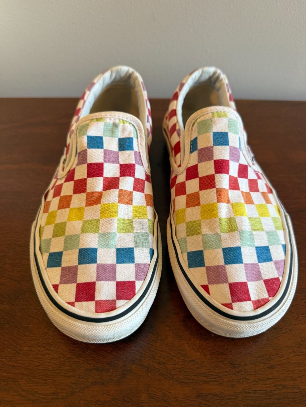 Vans Classic Slip-On Rainbow Checkerboard Sneakers – Women’s 8.5 - Picture 3 of 5